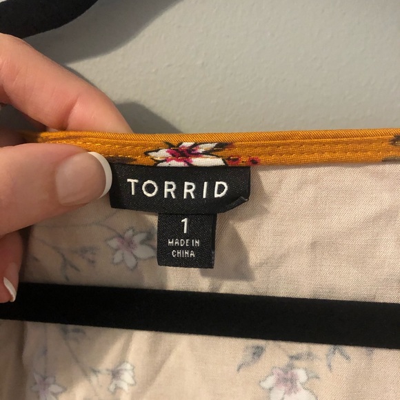 Torrid Blouse - Picture 5 of 8
